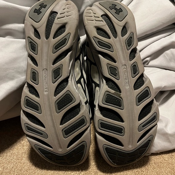 Under Armour Spine Shoes - 10.5, EXCELLENT - Picture 4 of 4